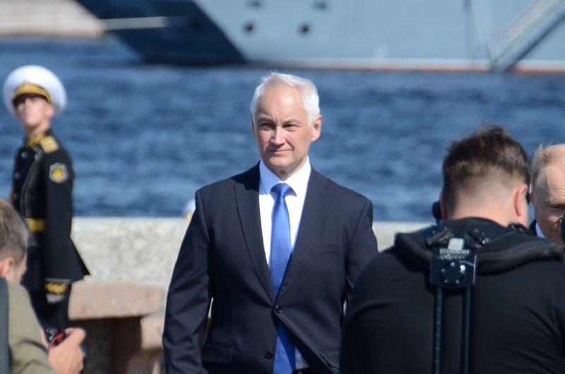 Осьмаков более 20 лет проработал в Минпромторге