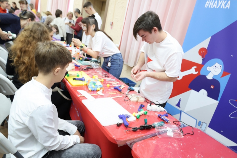 Научные фестивали помогают школьникам вовлекаться в мир технологий