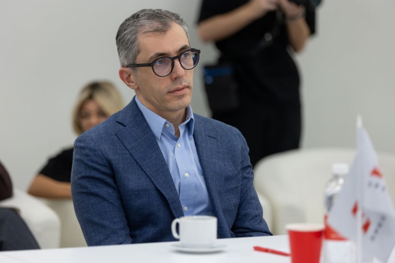 Строителей нужно учить искусственному интеллекту