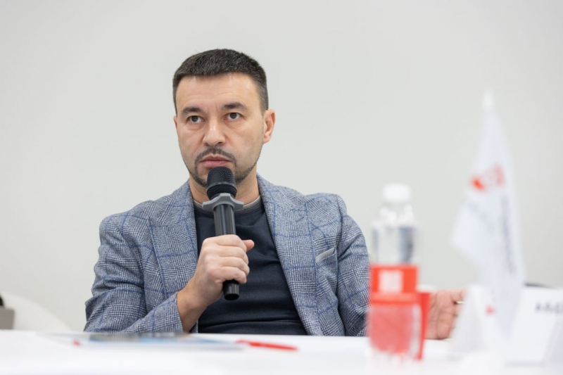 За круглым столом поднимались самые актуальные вопросы