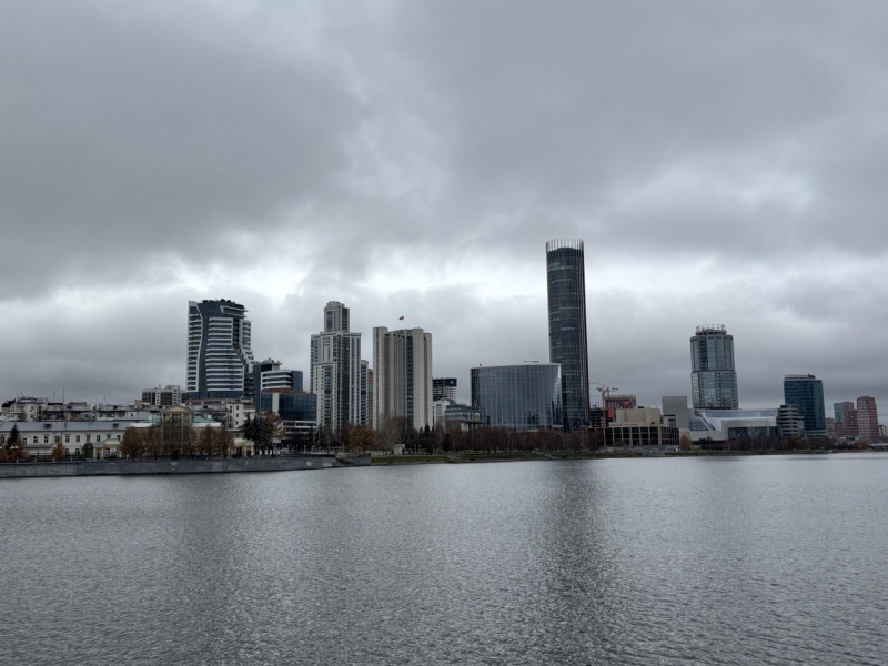 Яков Энгель воспитывает творцов, где нет зуммеров и иксов