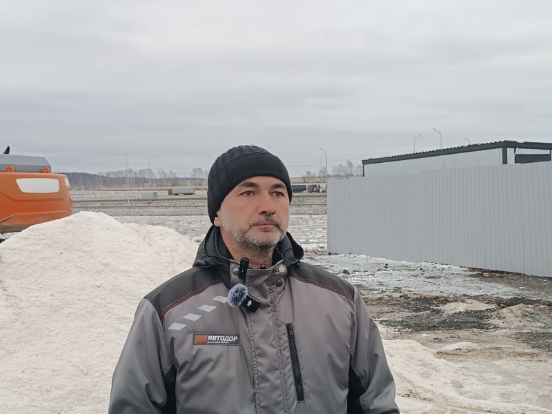 Машины стоят на базе Ачит