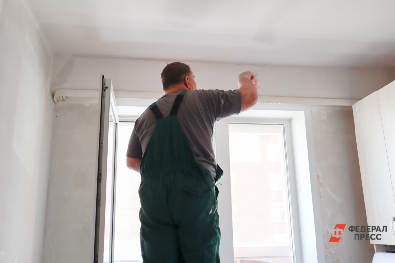 Дом в ЖК «Апельсин» ввели в эксплуатацию, но заселиться дольщики не могут