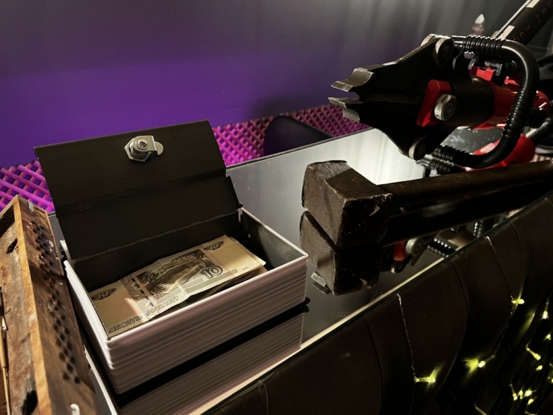 Наличные в борделе