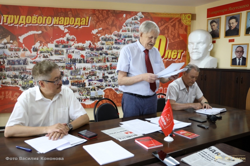 Виктор Губарев