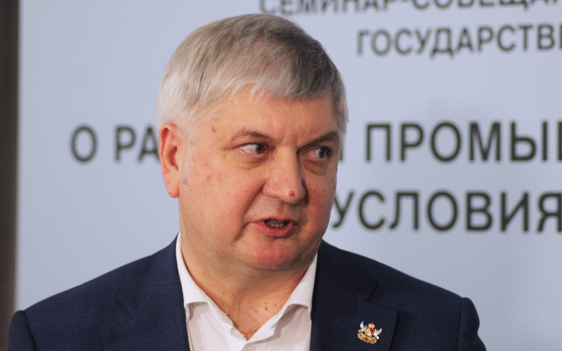 Губернатор Гусев