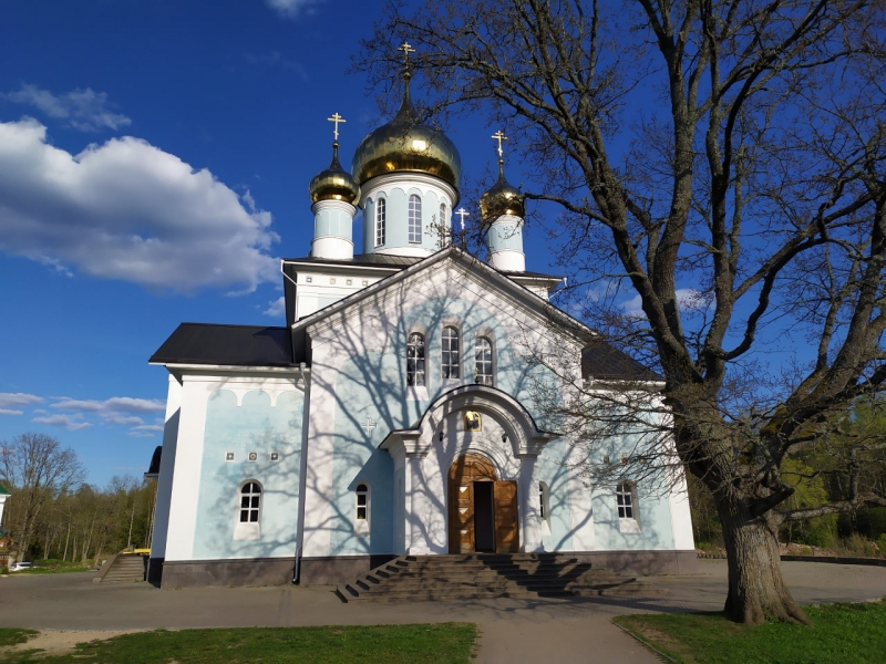 Никандрова пустынь – мужской монастырь, основанный иноком Исайей в 1589 при церкви над могилой пустынника Никандра