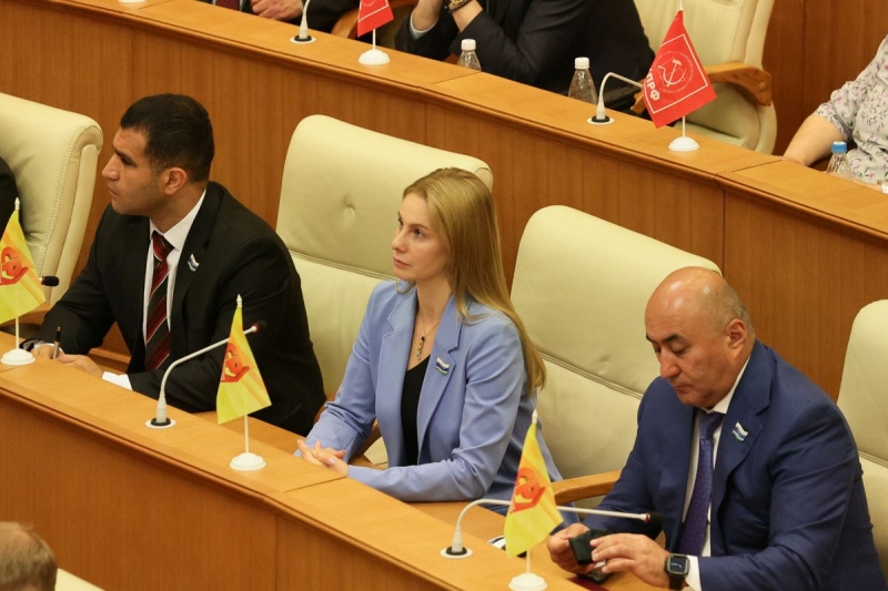 Екатерина Есина представляет «Справедливую Россию» в свердловском заксобрании