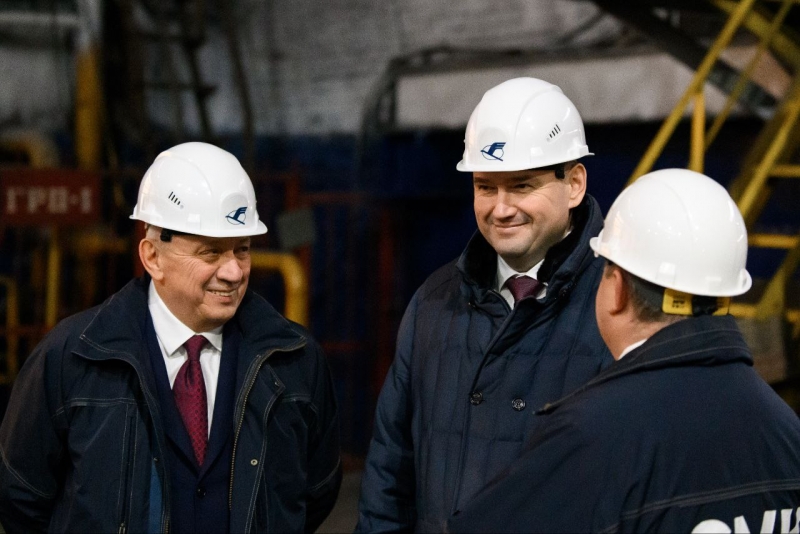 Евгений Солнцев и Александр Шамсутдинов на открытии нового производства