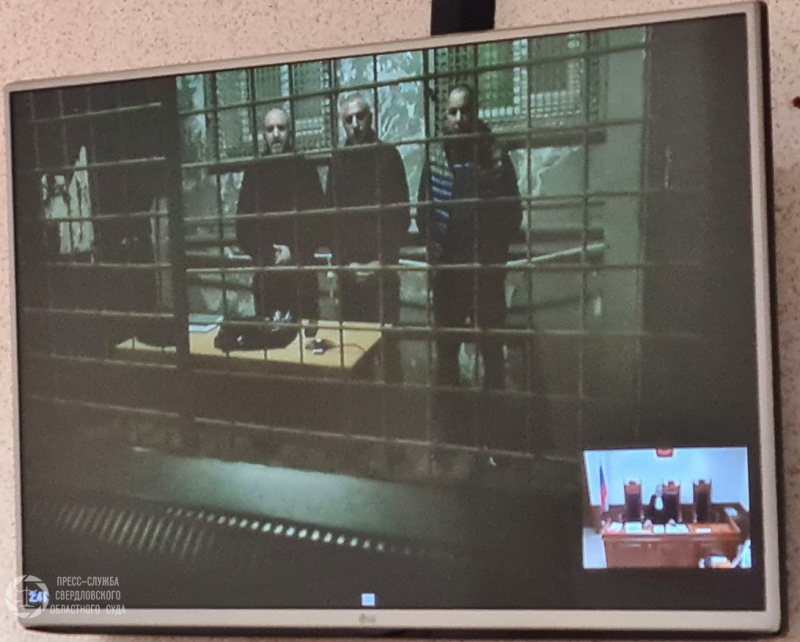 Адвокат попросил отпустить обвиняемых под домашний арест