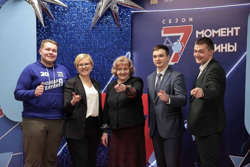 Дискуссия Людмилы Бабушкиной с молодыми людьми получилась весьма оживленной