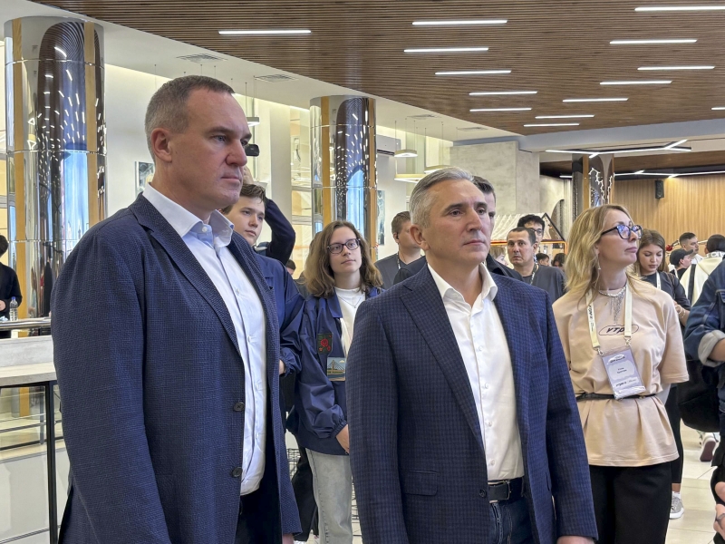 Александр Моор, Руслан Кухарук