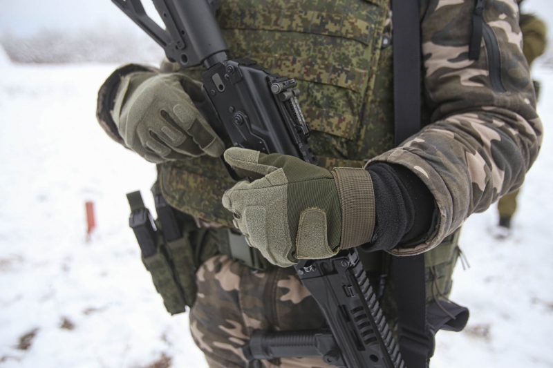 Человек с оружием