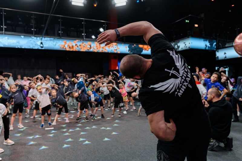 В финале ребята состязаются в самых разных дисциплинах