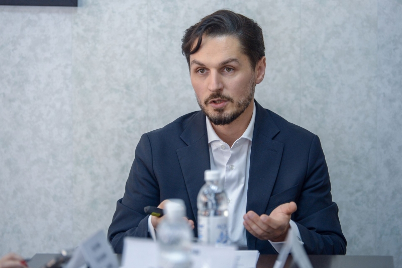 Антон Ефимов