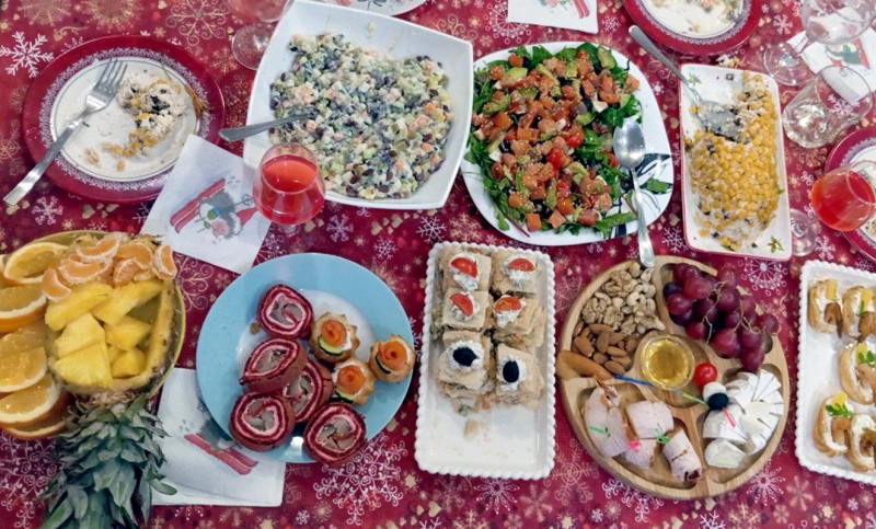 новогодний стол