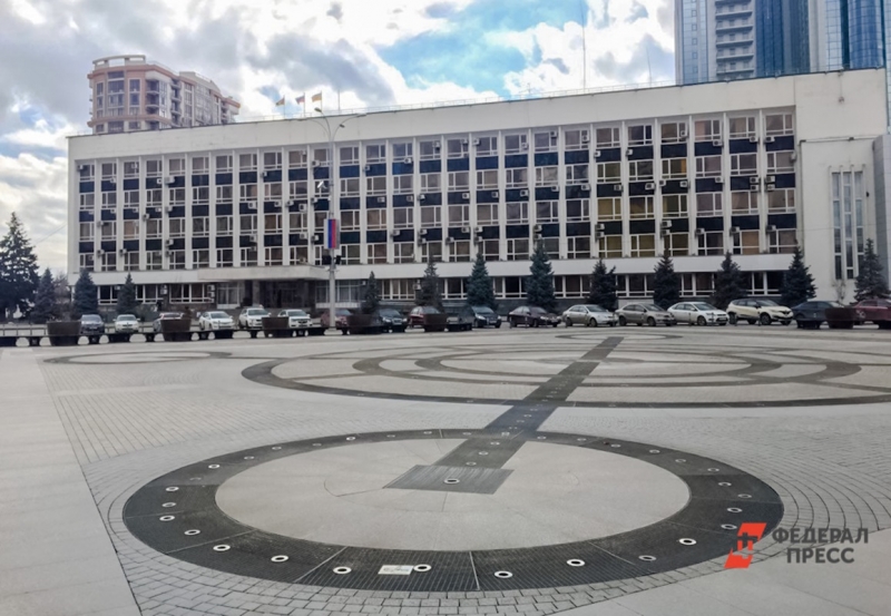 Чиновники неоднозначно отреагировали на гололед в Краснодаре