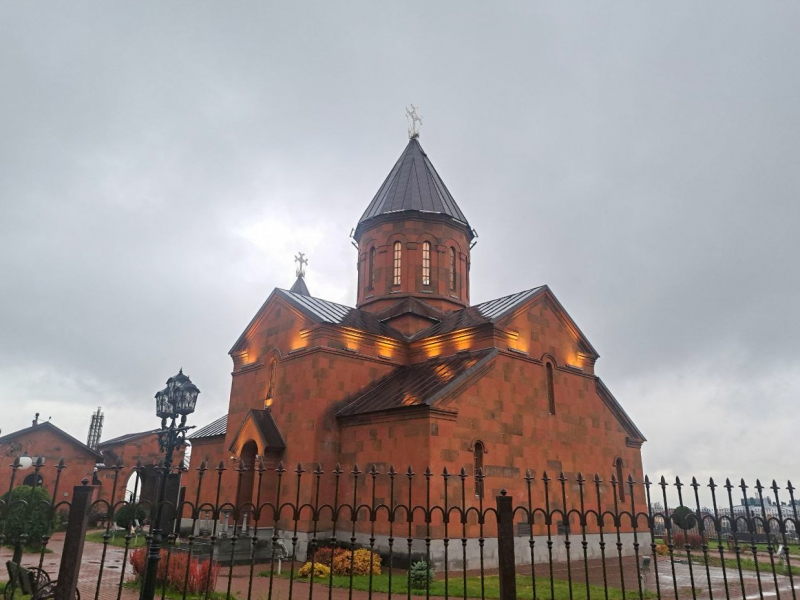 Армянская апостольская церковь