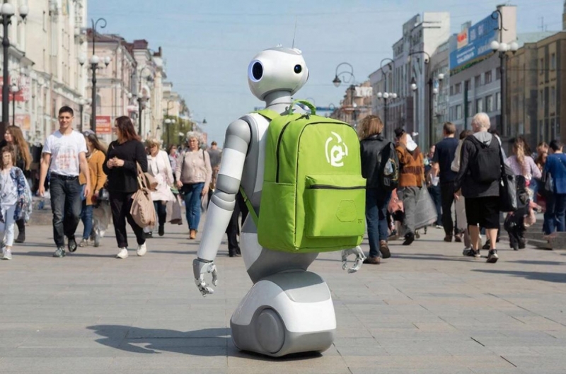Роботы вольются в поток курьеров-людей, спешащих по тротуарам Екатеринбурга