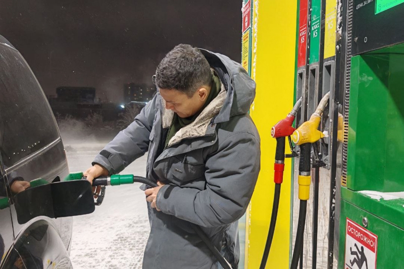 Автомобилисты жалуются, что вопреки статистике, цены заметно увеличивается каждую неделю