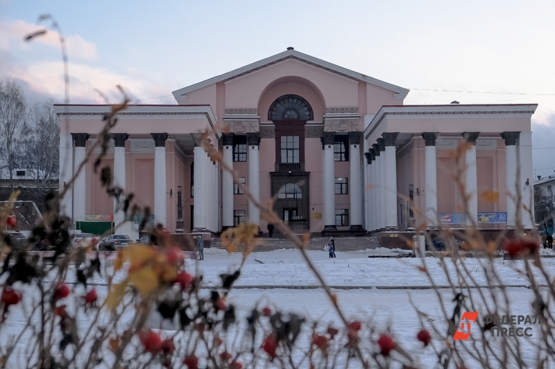 Все участники обязались отработать пять лет