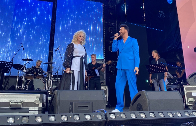 Лариса Долина