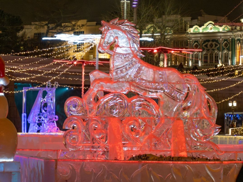 Ледовый городок простился с гостями до следующего года