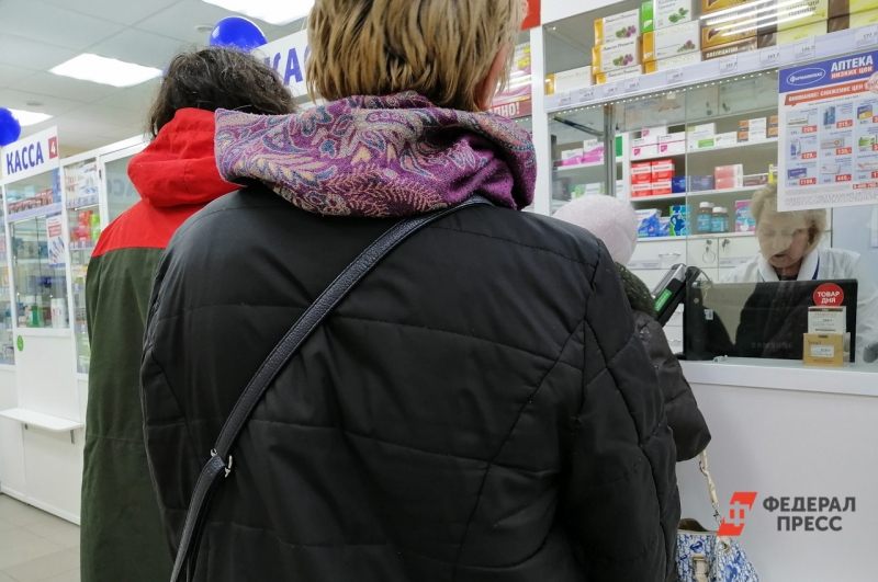 Аптеки переполнены пациентами со льготными рецептами