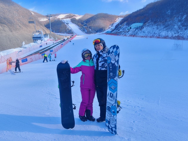 Ски-пассы рассчитаны минимум на 4 часа, а цена зависит от уровня сложности трассы