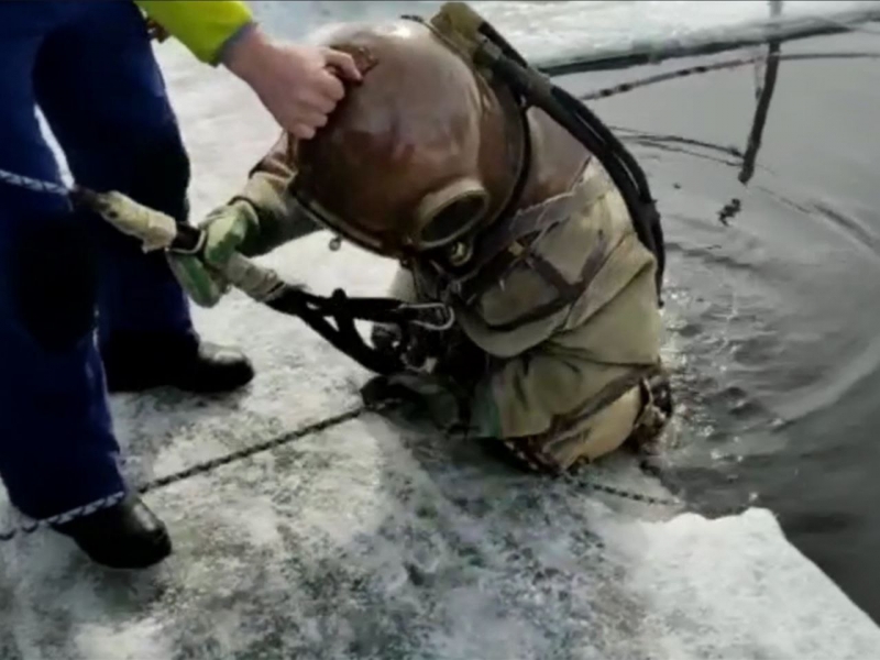 Водолаз из Якутии Станислав Соломахин