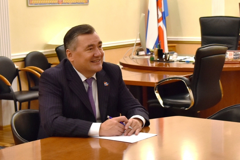 Валерий Сухих