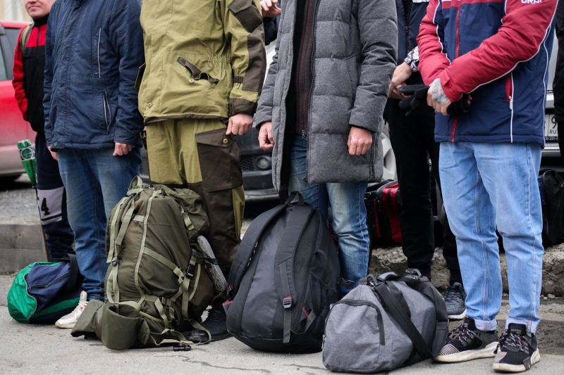 Рабочих якобы хотят отправить в армию