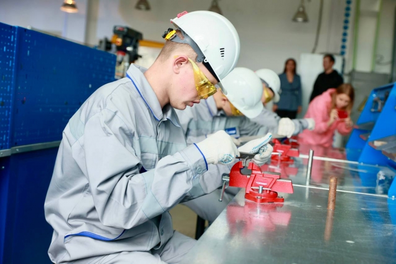 Поступить в колледжи Югры на рабочие специальности станет проще благодаря упрощенке ОГЭ