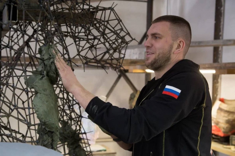 Уральские спортсмены приняли участие в создании памятника