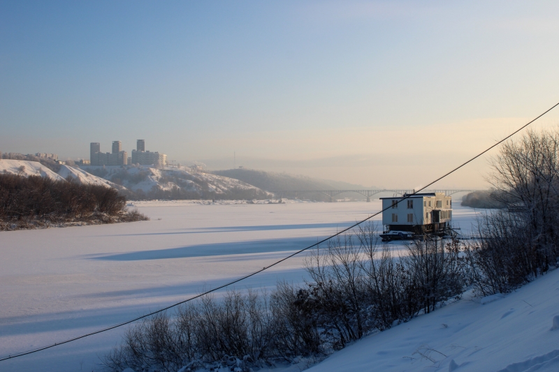 зимняя река