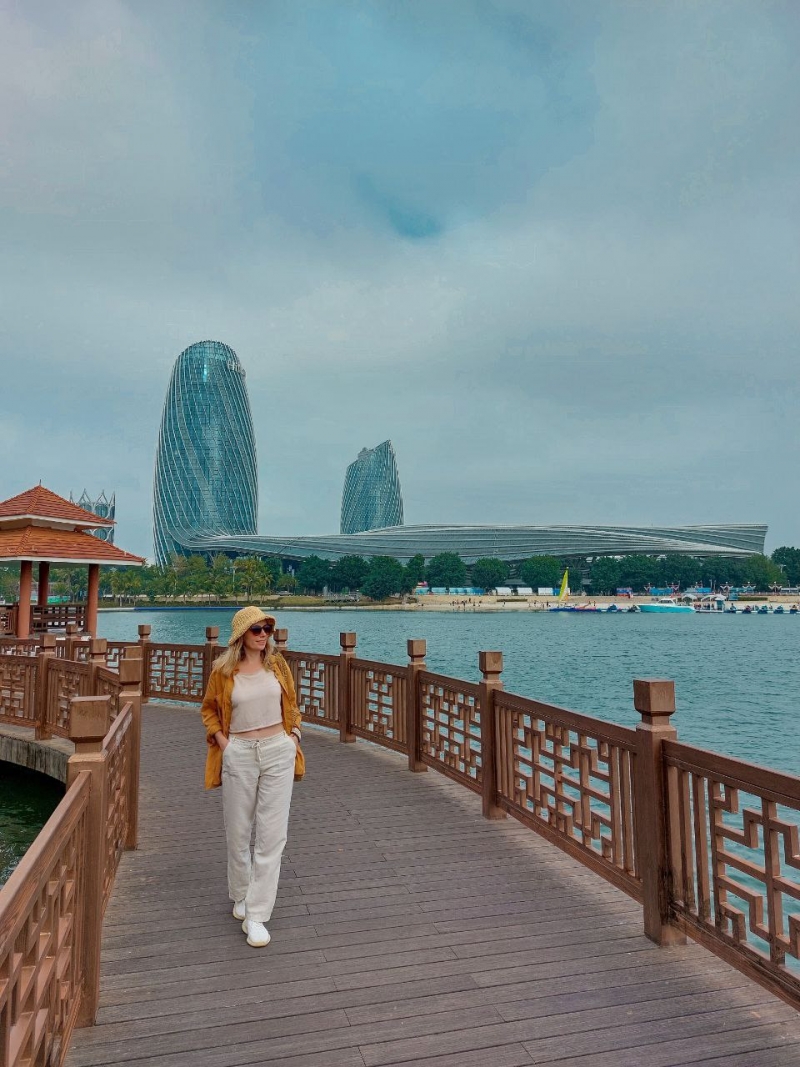 На Хайнане есть огромный искусственный остров