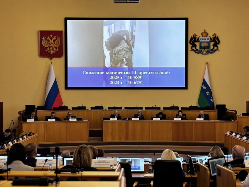 Из 10 тысяч преступлений раскрыли только около 2 тысяч, заявил начальник региональной полиции Александр Смирнов