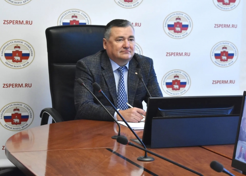 Валерий Сухих