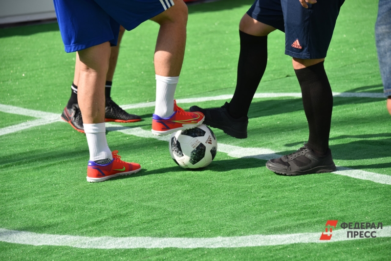 Футболисты