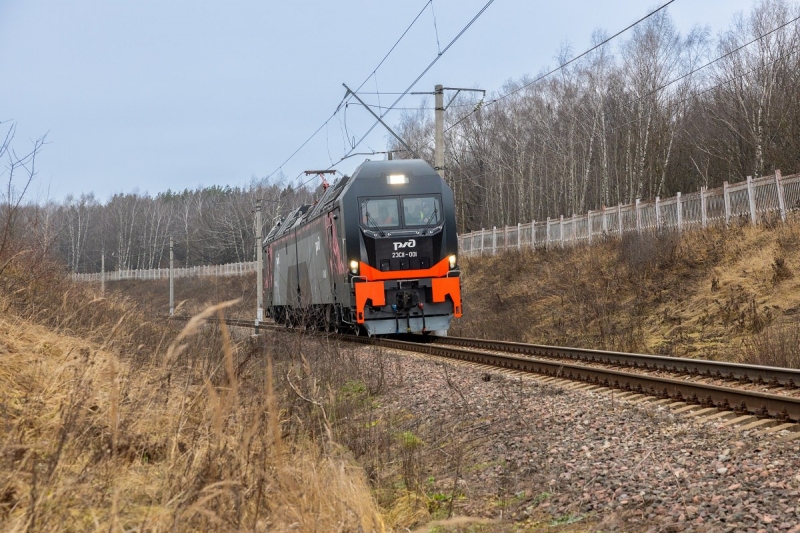 К 2027 году намечен запуск серийного производства электровоза 2ЭС11 «Орлец»