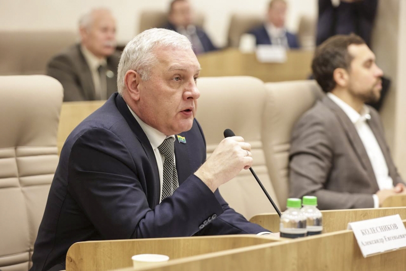 Депутат Александр Колесников