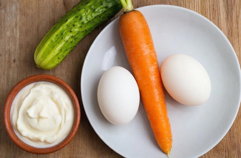 Цены на огурцы начали снижаться, а на яйца и морковь поползли вверх