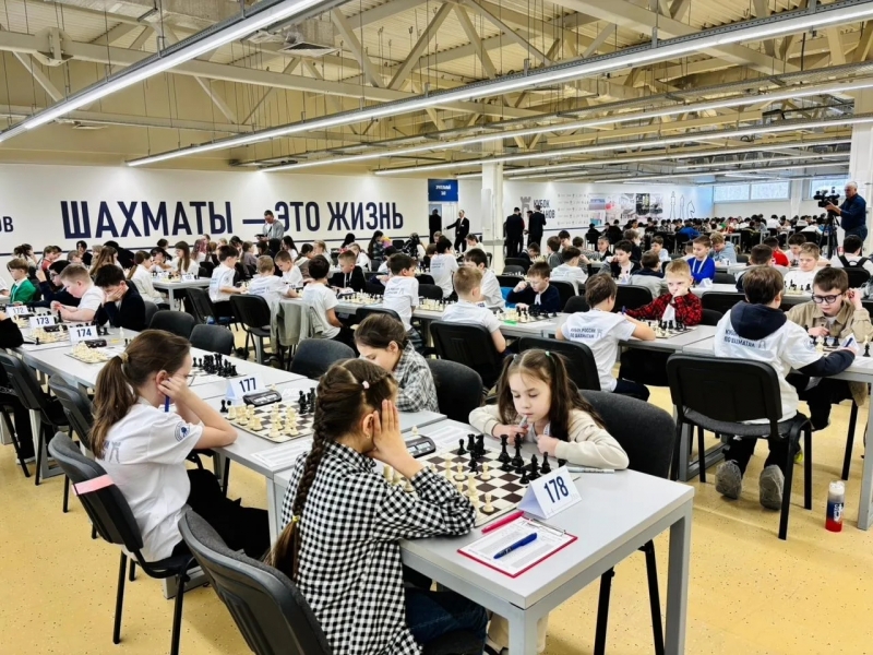 Шахматная битва собрала 500 юных спортсменов со всей России