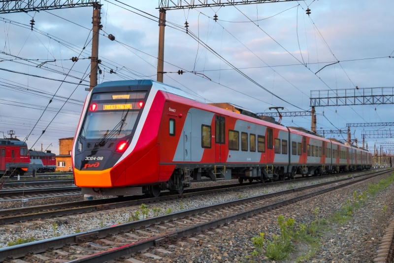 Первый двухсистемный поезд «Финист» способен работать как на участках с постоянным, так и с переменным током