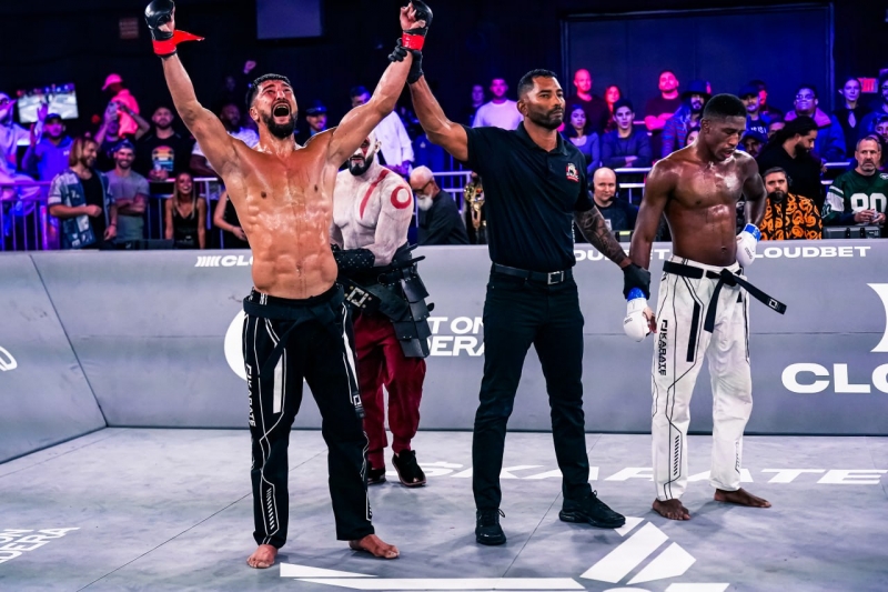 Ильяс Хамзин завоевал титул в Karate Combat в декабре 2025 года в США