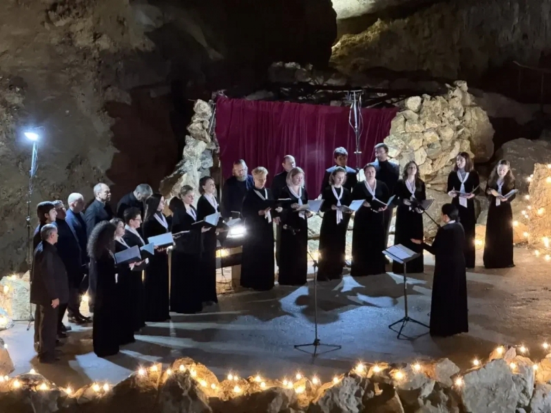 Концерт в пещере