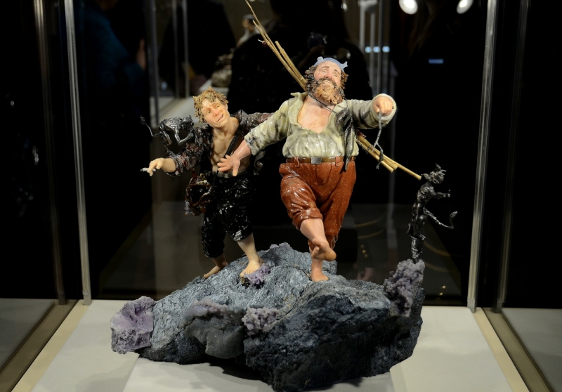 На выставке можно увидеть произведения двух известных мастерских: Студии камнерезного искусства «Святогор» и Академии камнерезного искусства Григория Пономарева