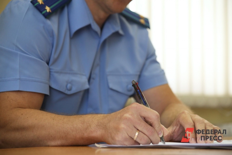 В отношении чиновника возбуждено уголовное дело по статье о получении взятки в особо крупном размере