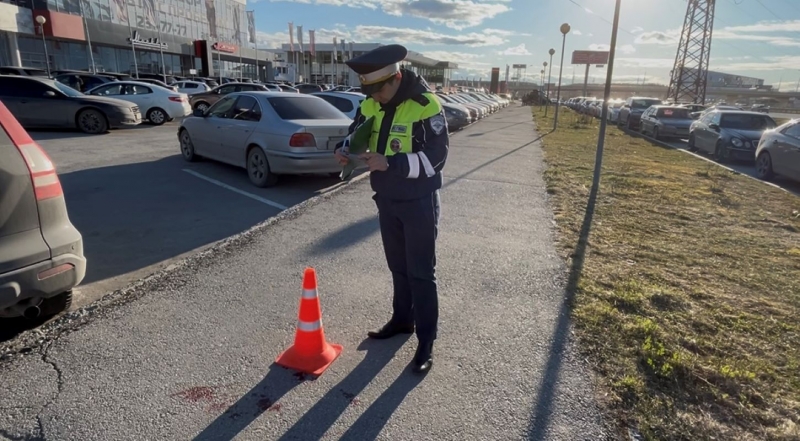 Сотрудники Госавтоинспекции обследовали место происшествия