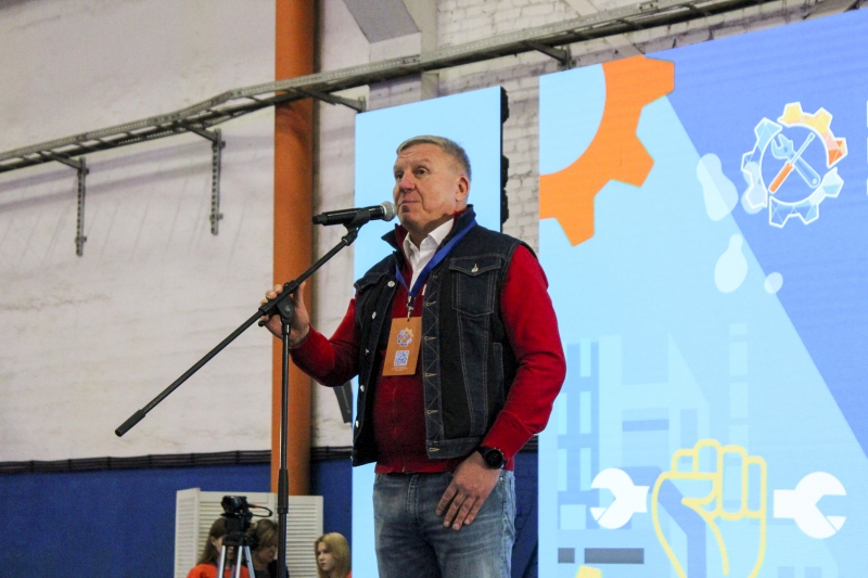 Алексей Бобров